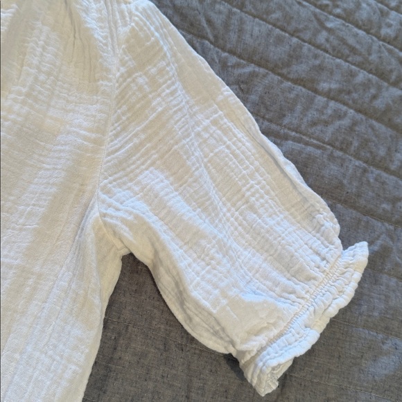 beachlunchlounge White Lightweight Casual Top; size XS - Picture 3 of 9